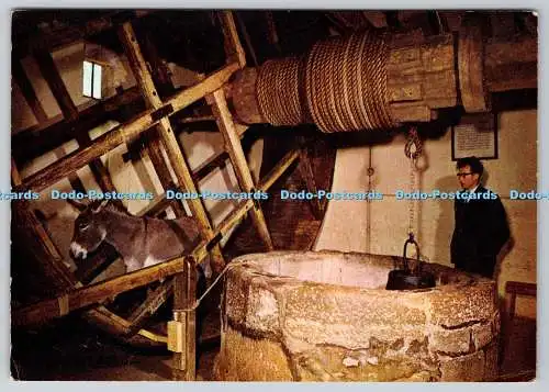 D319409 Isle of Wight. Carisbrooke Castle. Der Brunnen und das Eselrad. Ministerium o