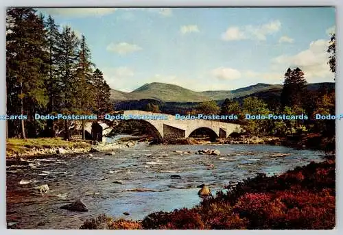 D315170 Aberdeenshire. Invercauld. Alte Brücke von Dee. J. Arthur Dixon. Inverness