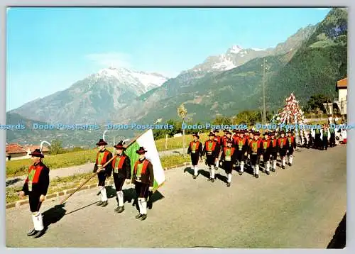 D315273 Norditalien. Tirol bei Meran. Burggrafler Schutzentracht. Foto R. Dre