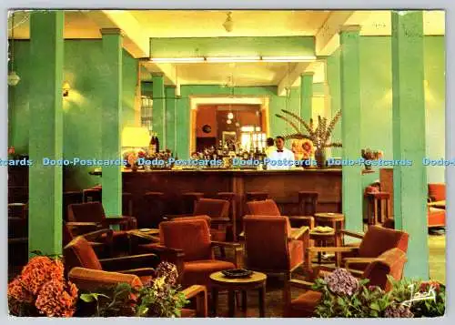 D319752 En Bretagne. Treboul Douarnenez. Grand Hotel des Sables Blancs. Wagenheber. Je