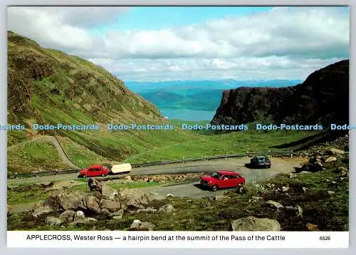 D315347 Applecross. Wester Ross. Haarnadelkurve am Gipfel des Rinderpasses. W