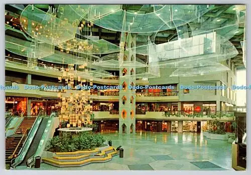 D319899 Montreal. Quebec. Die Complexe Desjardins. Benjamin Montreal. Kina. Dino