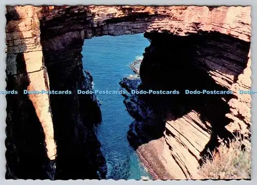 D315689 Tasmanien. Port Arthur. Tasmans Arch in der Nähe von Eaglehawk Neck. Nucolorvue. Aus