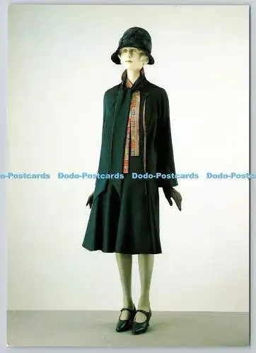D318592 Victoria and Albert Museum. VA. Englisches Ensemble. Liberty 1928. T667. Vi