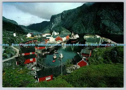 D315805 Norge. Nusfjord i Lofoten. ZUM FOTO ALS. Harstad. HG Offset. Postkarte