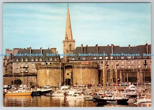 D318792 Couleurs de Bretagne. La Cote d Emeraude. Saint Malo. Corsaire zitieren. Große