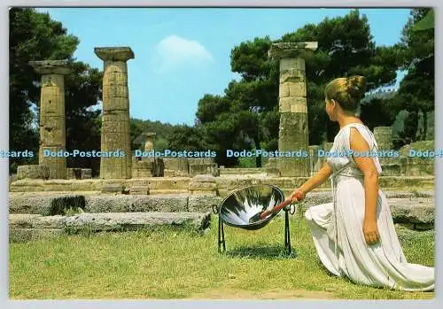 D318895 Olympia. Anzündung der olympischen Flamme. Hellas. Nikos Korbetis. Athen.
