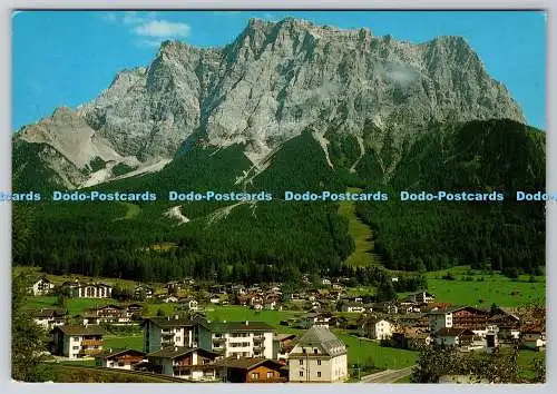 D318897 Tirol. Ehrwald mit Zugspitze. Österreich Sommerfrische Europas. Risch La