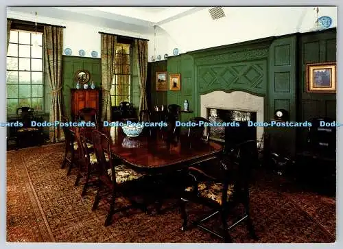 D316097 Standen. West Sussex. Das Esszimmer. Jeremy Marks. The National Trust.