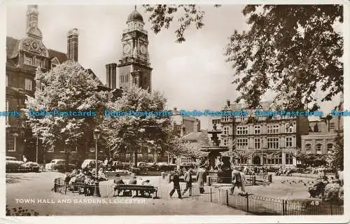 R037025 Rathaus und Gärten. Leicester. RP. 1960