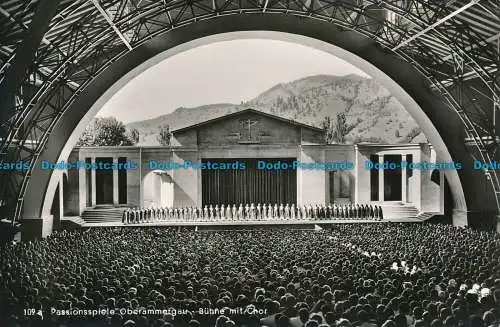 R036779 Passionsspiele Oberammergau Buhne mit Chor. H. Kronburger. RP