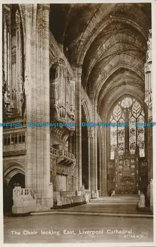 R037032 Der Chor mit Blick nach Osten. Kathedrale von Liverpool. Valentinstag. RP