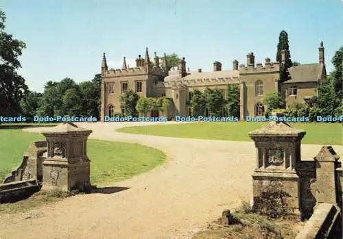 D232617 Oxfordshire Bradwell Grove Cotswold Wild Life Park The Manor House J Art