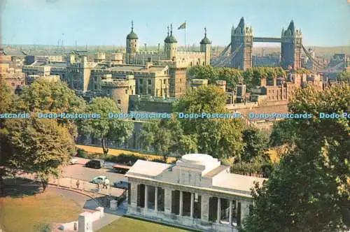 D229309 London The Tower and Tower Bridge Millar and Lang Co National Series 196