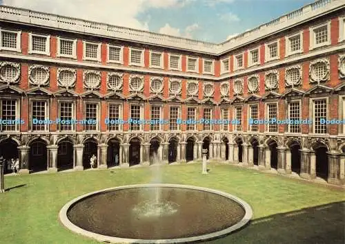 D234102 London Hampton Court Palace Fountain Court E Baylis and Son Ltd Crown Si