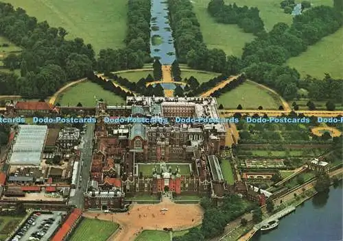 D234103 London Hampton Court Palace Luftansicht von North West E Baylis and Son Lt
