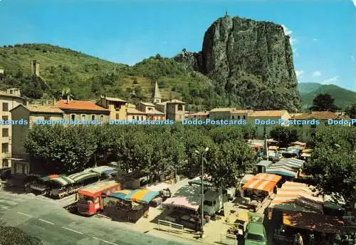 D229476 Castellane Cite Historique sur la Route Napoleon a l Entree des Celebres