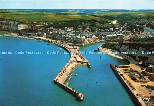 D229477 Saint Valery en Caux Vue Generale Aerienne Les Jetees et l Entree du Por