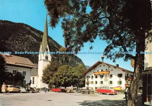D234279 Tirol Zillertal Luftkurort Mayrhofen Strassenbild mit Gasthof Kramerwirt