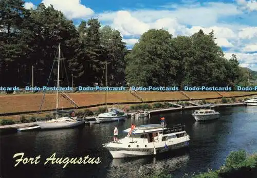 D229899 Der Caledonian Canal bei Fort Augustus im Great Glen Whiteholme of Du