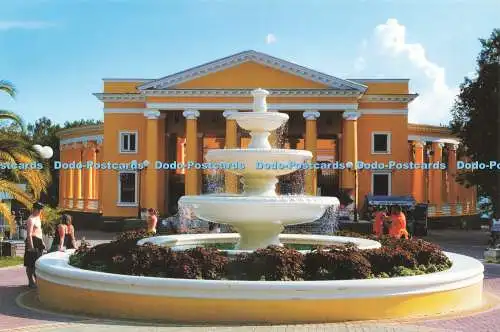D229959 Sotschi-Platz mit Brunnen gegenüber dem Sommertheater