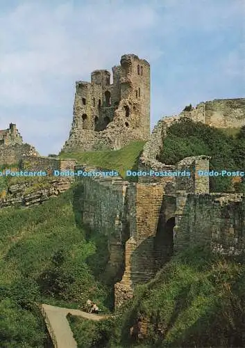 D239588 North Yorkshire Scarborough Castle Der Bergfried vom Barbican W S Cowell