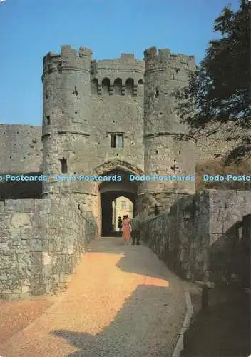 D235369 Isle of Wight Carisbrooke Castle The Gatehouse W S Cowell Crown