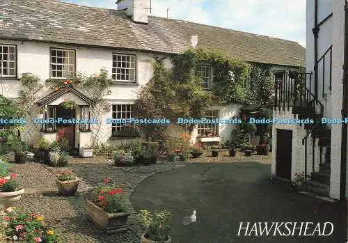 D230757 Old Cottages at Hawkshead Lake District J Salmon Ltd Kamerafarbe