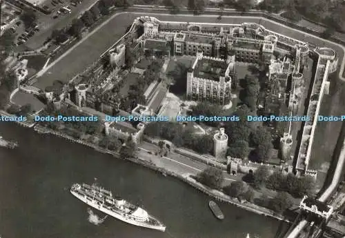 D230772 Tower of London Air View Aerofilms and Aero Pictorial Ltd