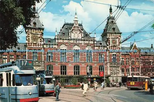 D231077 Amsterdam Holland Der Hauptbahnhof eines der Tore zum Pulsati