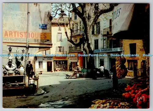 D320681 Vence. Place du Peyra. Yvon