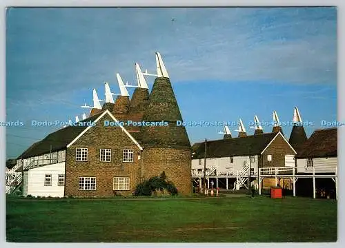 D316254 Gürtelring. Kent. Oasthäuser auf der Whitbread Hop Farm. Richter. Hastings