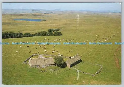 D316710 Vue aerienne sur les plateaux de l Aubrac. Editionen BOS. Edition de luxe