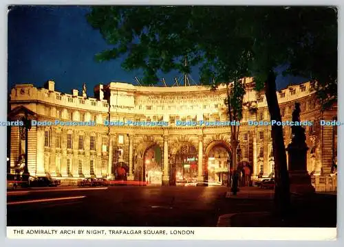 D316771 Der Admiralitätsbogen bei Nacht. Trafalgar Square. London. Photo Precision L