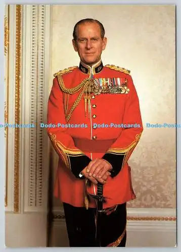D321527 Der Herzog von Edinburgh in voller Uniform des Royal Canadian Regiments.