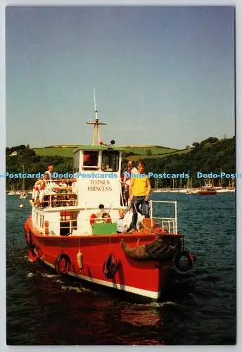 D321588 rote Kreuzer. Totnes Princess. Kreuzfahrten auf dem River Dart zwischen Totnes und