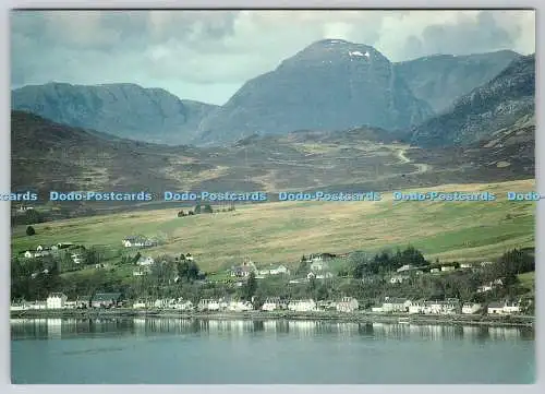 D321798 Dorf Lochcarron und die Berge von Applecross. Phil Banks Fotograf