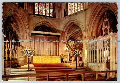 D321835 Tewkesbury Abbey. Hochaltar und kniender Ritter. Colour Master. Mexichr