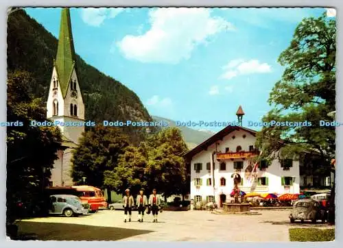 D324066 Dorfplatz in Mayrhofen mit Gasthof Kramer. Zillertal. Tirol. Hans Hrusch