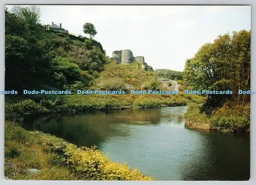 D324141 Burgruine im Flussufer. Judges Ltd. Hastings. England