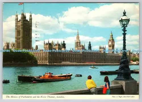 D324371 Die Houses of Parliament und die Themse. Westminster London. John