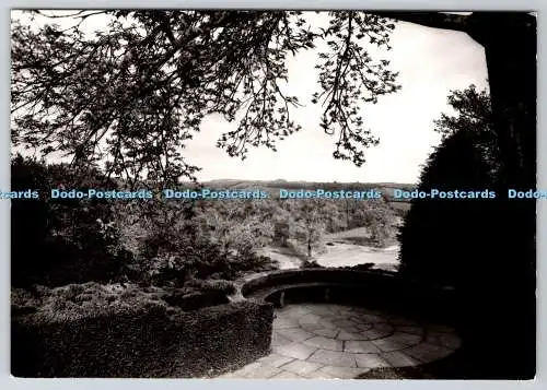 D325134 England. Devon. Dartington Hall Gardens. Blick von der Bastion. Chaplin Jone