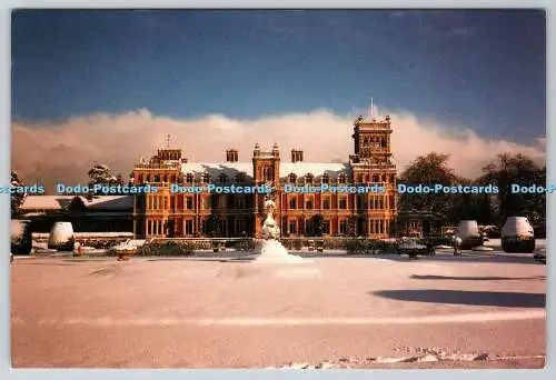 D325147 England. Suffolk. Somerleyton Hall im Schnee. Camilla Crossley. Interp