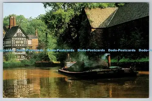 D325169 Worsley bei Manchester. Traditionelle Kanalboote und Boat People. Kurze