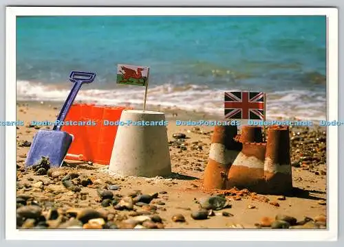 D328694 Sandburgen mit den Flaggen von Wales und Großbritannien. J. Salmon. Sieben