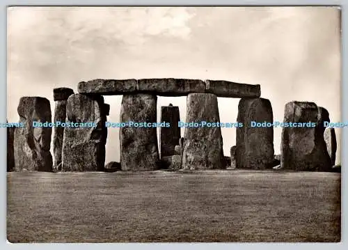 D331368 Stonehenge aus dem Nordosten. Arbeitsministerium. Krone