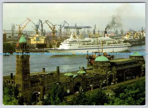 D325341 Hamburg. St. Pauli Landunsbrücken mit MS Royal Viking Star. Farbdurchmesser Ve