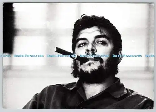 D325438 Che Guevarra. Rene Burri. Magnum Fotos 1963. Postkartenpartnerschaft. Lond