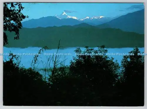 D334296 Himalchuli am frühen Morgen aus der Nähe von Arughat Bazar. Bhim Ratna Harsha R