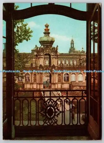 D326332 Dresden. Der Zwinger aus gesehen vom Foyer des Theaters Großes Haus.